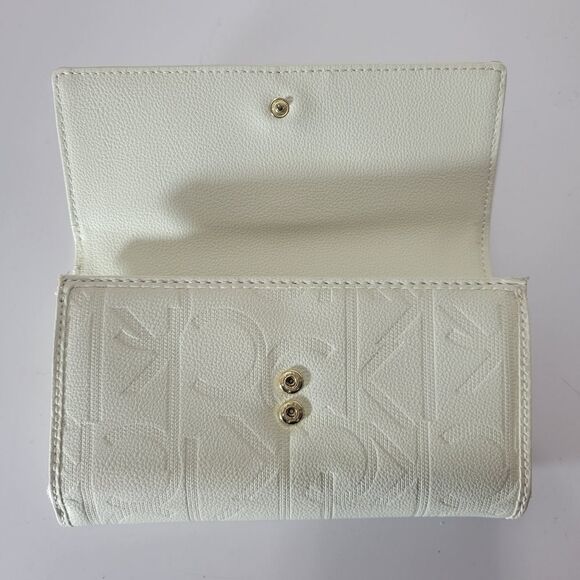 Calvin Klein Cream Wallet - Picture 3 of 15